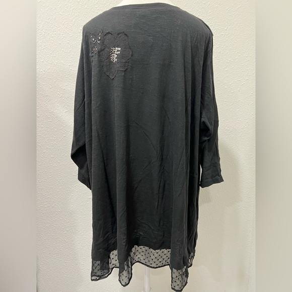 LOGO by Lori Goldstein Slub Knit Top with Swiss Dot Trim NWT - Picture 3 of 8